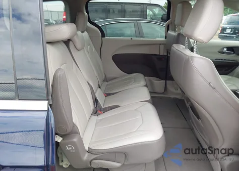 2018 Chrysler Pacifica Touring L from USA, damaged, VIN 2C4RC1BG3JR127315